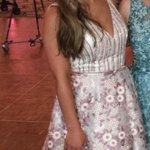 STUNNING Mac Duggal Prom 2018 Fit and Flare gown